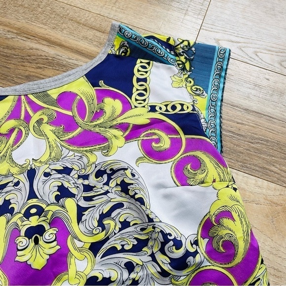 A.n.a Printed Satin Like Short Sleeve Top - Picture 3 of 6